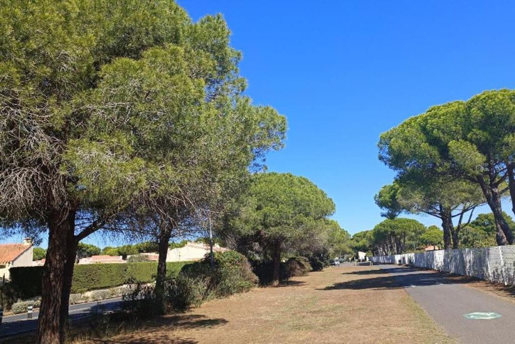 Studio Au Cap D'Agde Dans Les Pinedes Extérieur photo