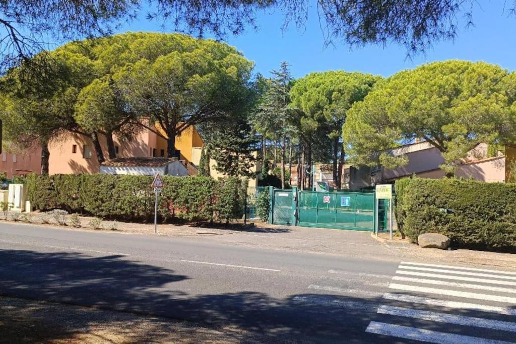 Studio Au Cap D'Agde Dans Les Pinedes Extérieur photo